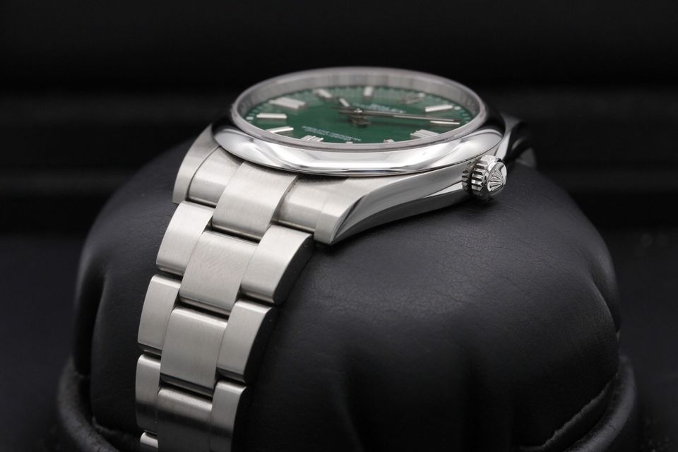 Rolex Oyster Perpetual 124300 Image 2